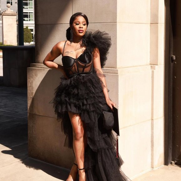 Black Swan Gown - Picture 3 of 3